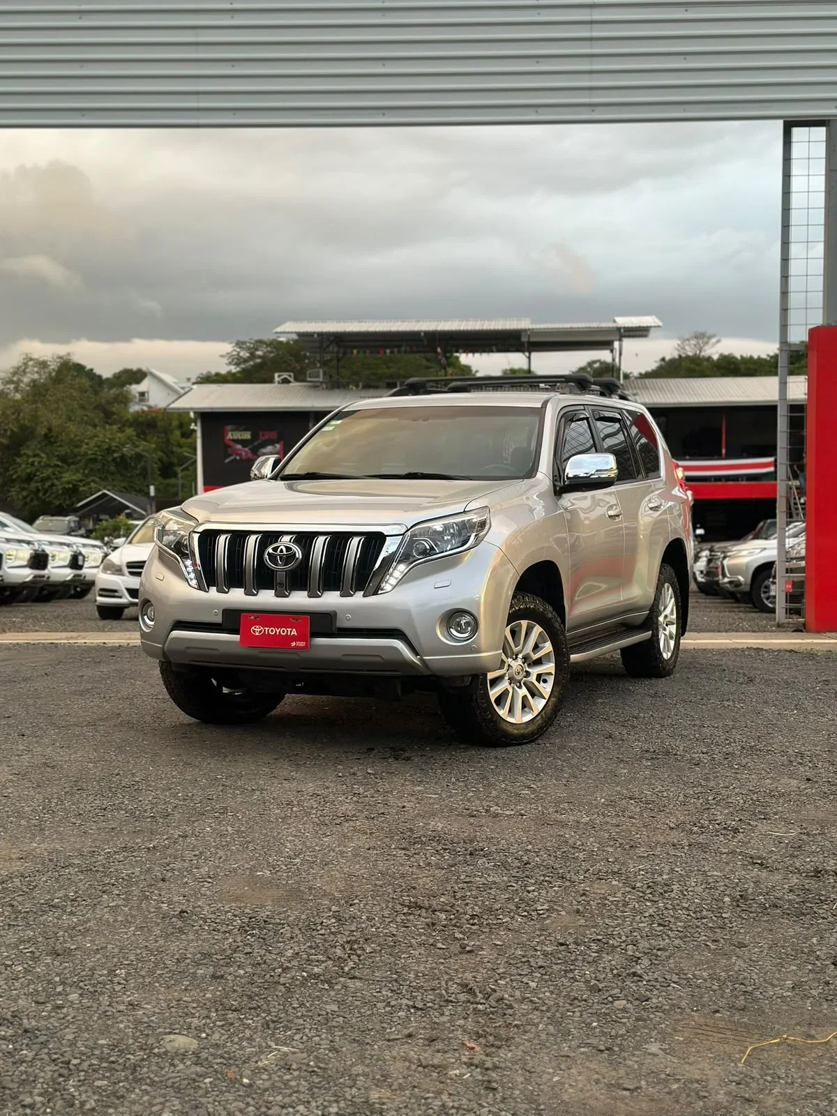 TOYOTA LAND CRUISER PRADO VX 2016