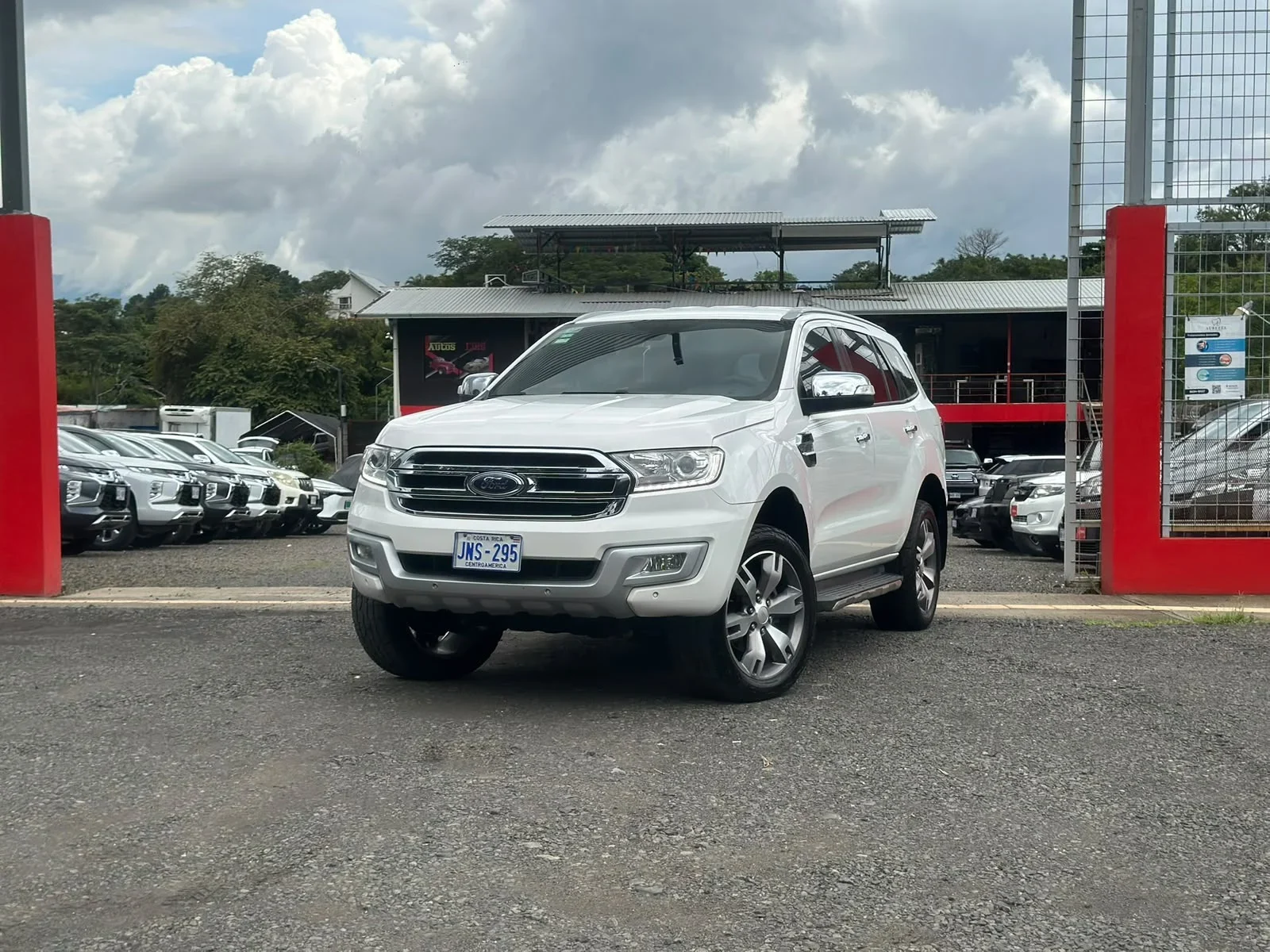 FORD EVEREST TITANIUM 2018